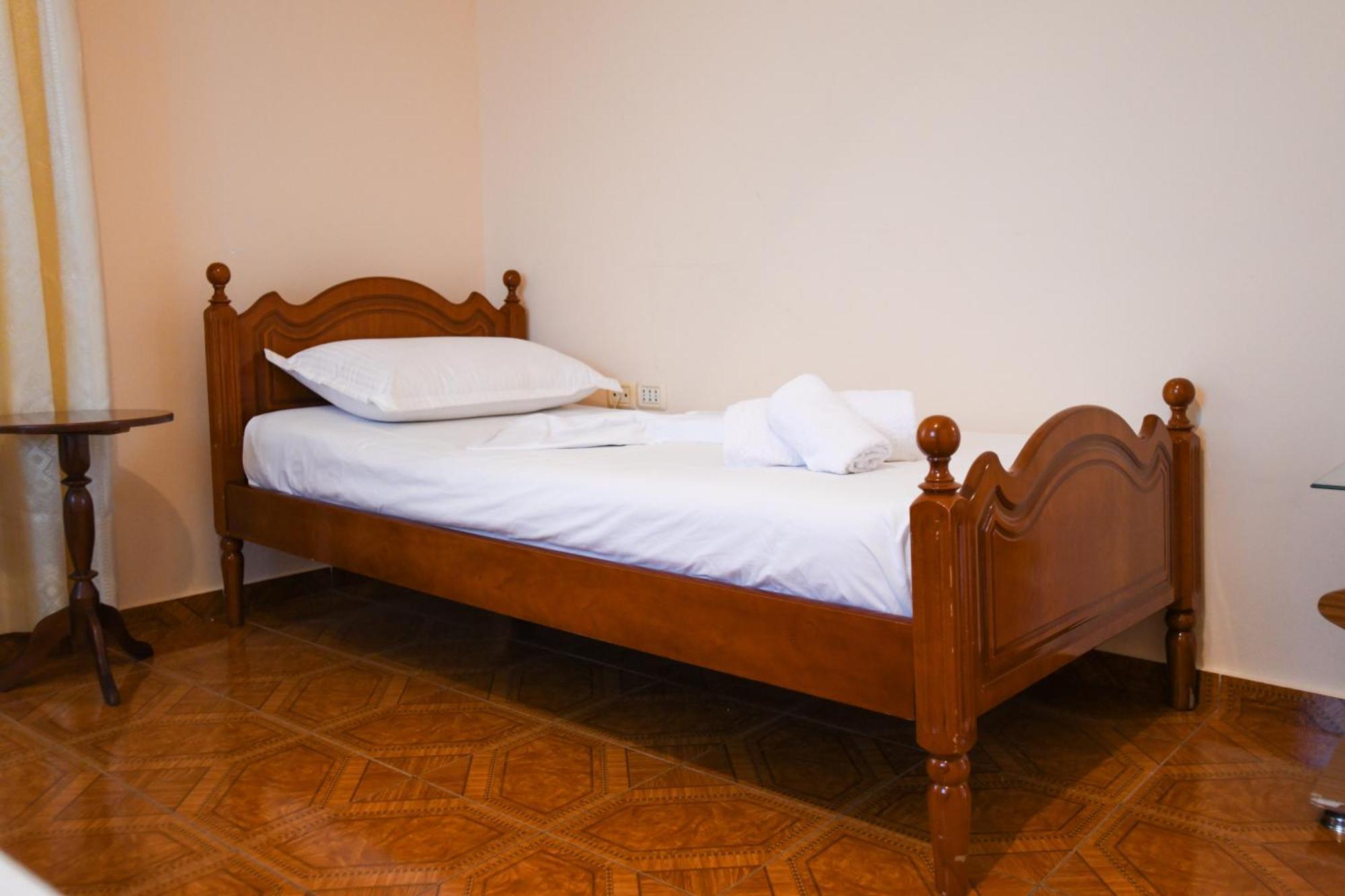 Apartment Darlin Берат Экстерьер фото
