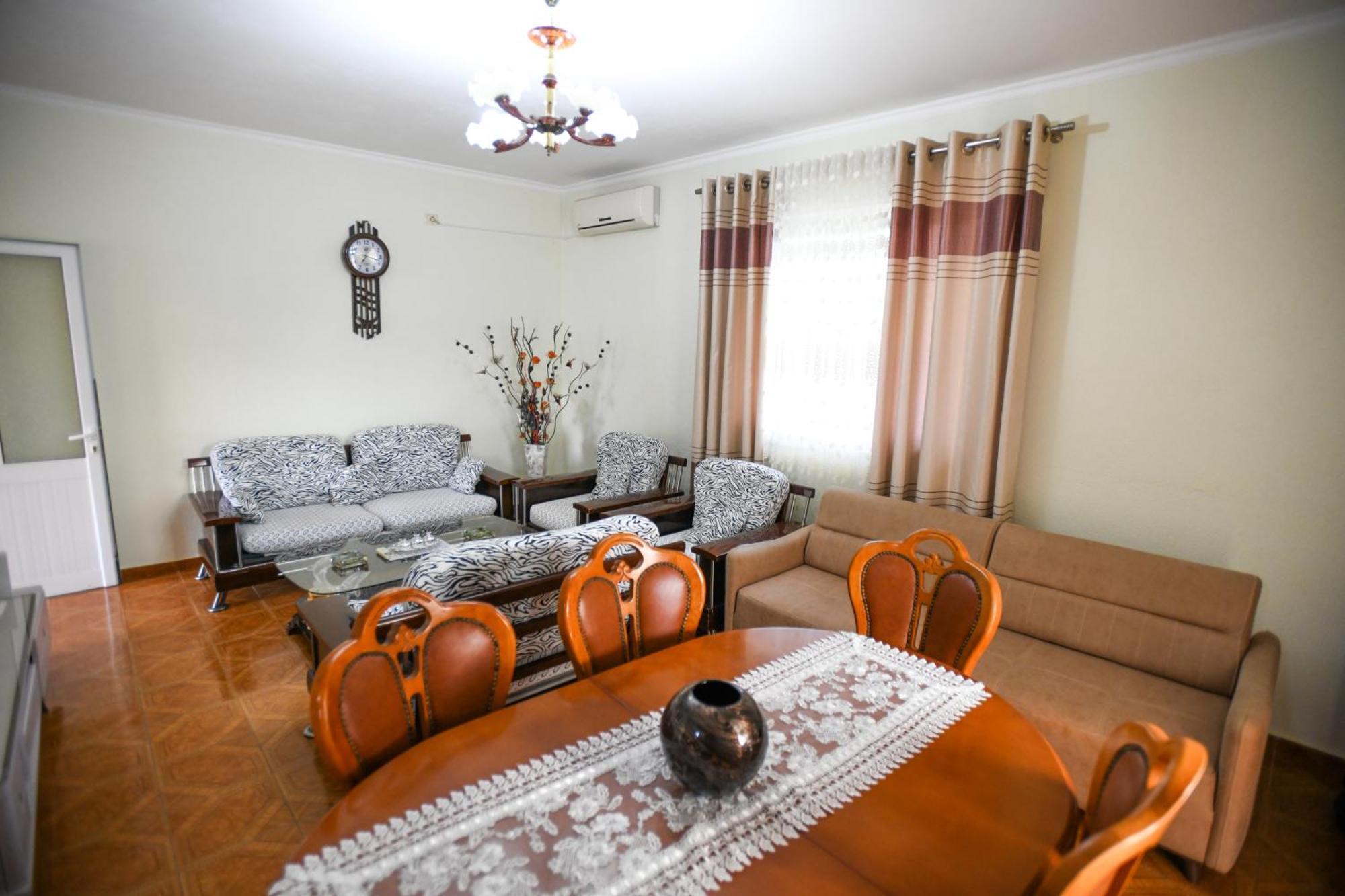 Apartment Darlin Берат Экстерьер фото