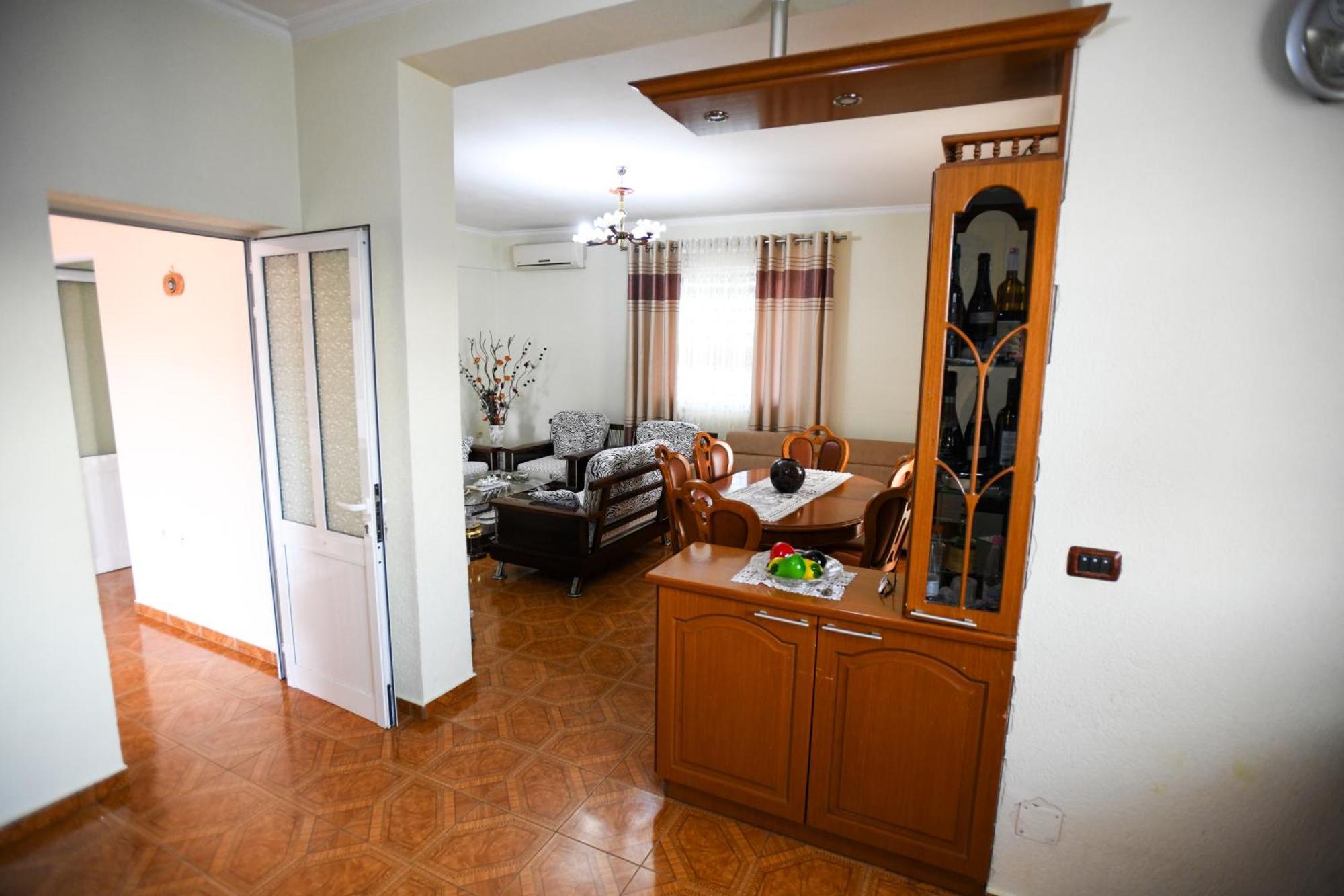 Apartment Darlin Берат Экстерьер фото